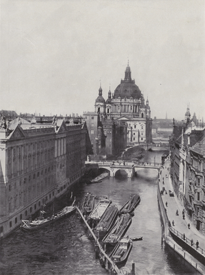 An Der Spree (b/w photo)