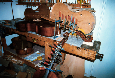 Luthier 's workshop