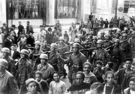 German paratroopers in Tunis, 1942 (b/w photo)
