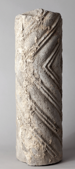 Cathedral collection. Fragment of a column. Stone. From the Museum of History and Archeology of Tournai (musée d'histoire et d'archéologie de Tournai). Probably from the ancient cloistre of the cathedral. Second half 12th century.