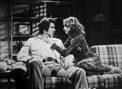 Jaime Lynn Bauer and Tom Selleck on set of The Young and the Restless, 1977 (photo)