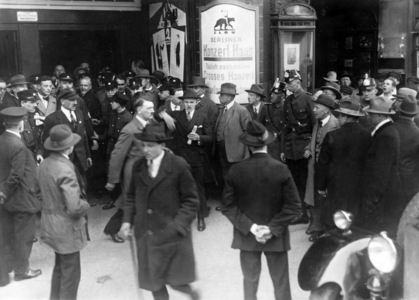 Weimar Republic - Rise of NSDAP 1927 (photo)