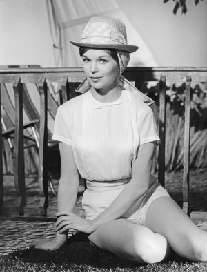 British actress Dawn Addams, Germany around 1960 (b/w photo)