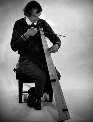 Oliver Brookes playing medieval tromba marina