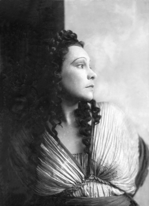 Tilla Durieux, 1920 (b/w photo)