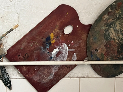Paula Rego's paint palette, 2023 (photo)