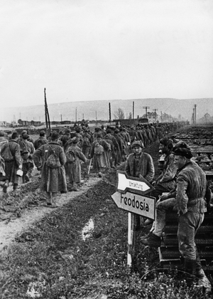 Russian prisoners near Feodosia, 1942 (b/w photo)