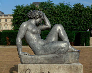 Sitting nude. Bronze … (bronze)
