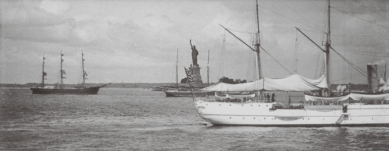 New York: US Ships in the Harbor (b/w photo)