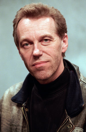 Oslo. "A Chorus Line" is set up on Chateau Neuf. Here instructor Runar Borge …, 1996 (photo)