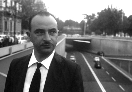 Roma, Italia, 1963, Il regista Alberto Lattuada per le vie del Lungotevere (b/w photo)