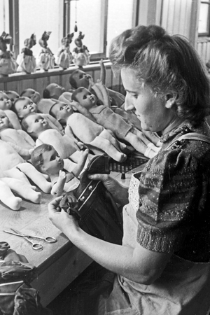 Doll factory in Lauscha, Thuringia, 1940-50s