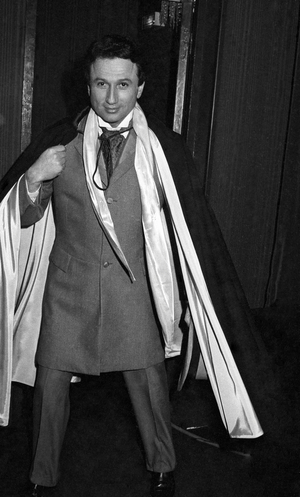 Michel Drucker arriving at the party for the 100th Anniversary of Paradis Latin Cabaret, Paris, 27 February 1989 (photo)