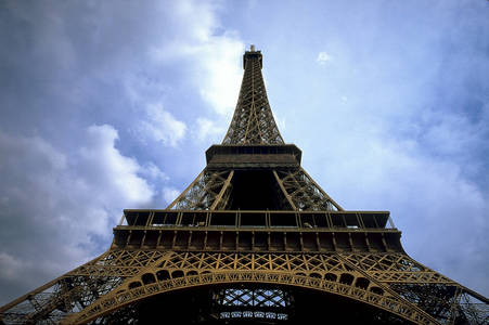 Eiffel Tower in Paris, 1996 (photo)
