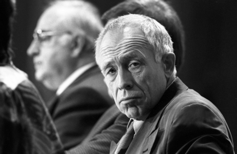 Heiner Geissler (right) and Federal Chancellor Helmut Kohl (both Germany CDU) during a press conference..., 1991 (photo)