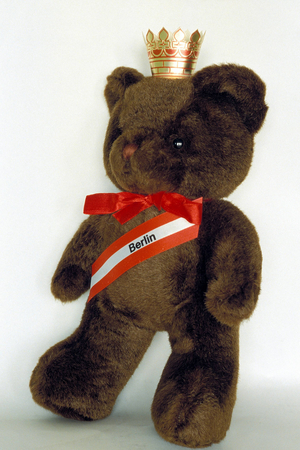 Berlin bear - stuffed teddy bear, objects; 2000, Berlin, symbolic photo, heraldic animal ..., 2000 (photo)