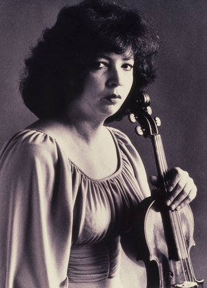 Lydia Mordkovitch with violin