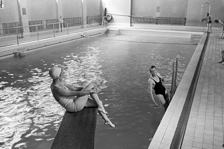 Sports and relaxation in the swimming pool, Freudenstadt, Germany 1930s (b/w photo)