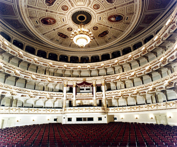 Empty auditorium of the Semperoper in Dresden..., 1985 (photo)