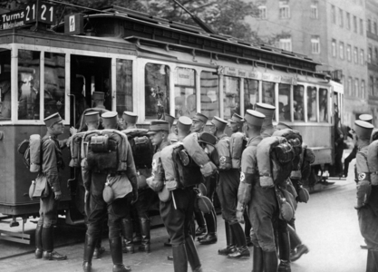 SA soldiers in Wilhelmshaven, 1933 (b/w photo)