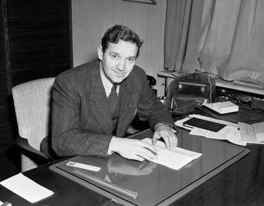 Oslo 195109 Engineer Olav Selvaag at the desk in his office …, 1951 (photo)