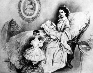Empresse Elisabeth of Austria from Wittelsbach (1837-1898) with her children (engraving)