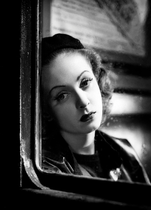 Danielle Darrieux Born In 1917