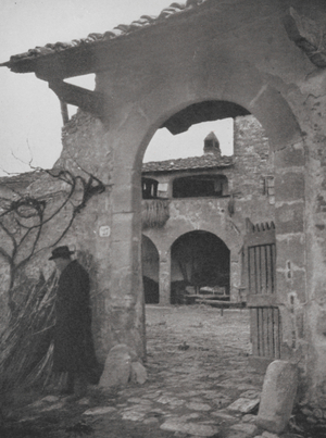 Farm in Tuscany (b/w photo)