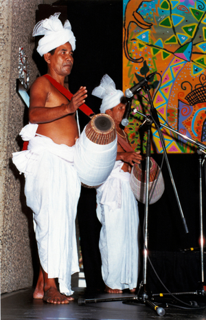 Khol being played at