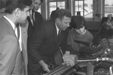 GDR, Saxony, historical, Economy, Economics, Work, Operations, Peoples own Companies VEB Vehicle industry ..., 1967 (photo)