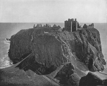Dunnottar Castle (b/w photo)