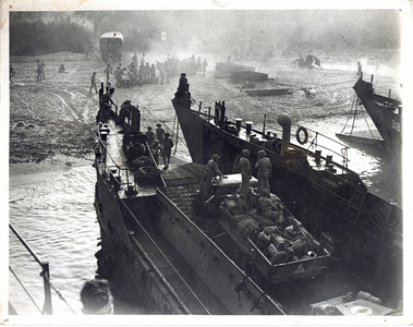 Zero Hour - September 3- Allies Land on Mainland of Europe, c.1939-45