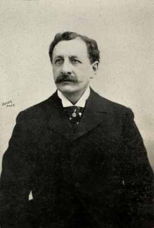 Portrait de Pierre Berton  (photo)