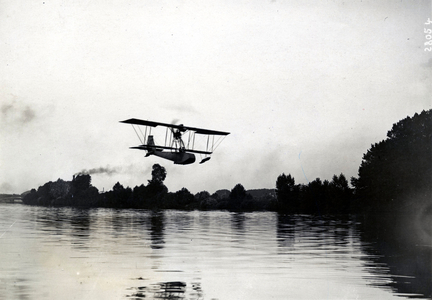 Donnet-Leveque hydro-aeroplane (b/w photo)