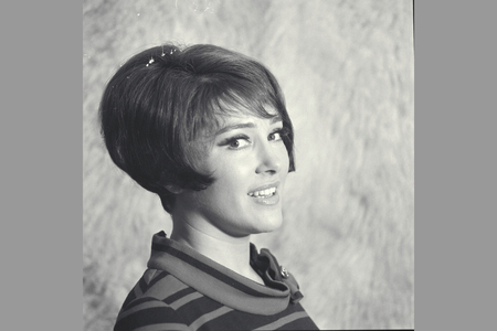 Rika Zarai 1965 (picture)