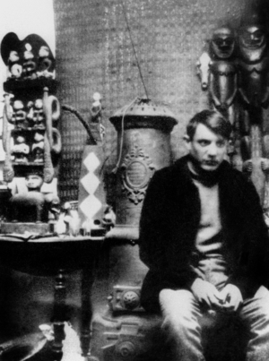 Pablo Picasso in his workshop in Montmartre in Paris, Summer 1908 (b/w photo)