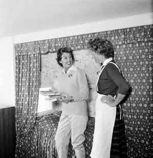 German singer and actress Lale Andersen and her housekeeper at her house, called Sonnenhof, on the East Frisian island Langeoog, mid 1957