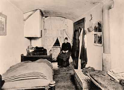 Imperial period - housing misery 1910 (photo)