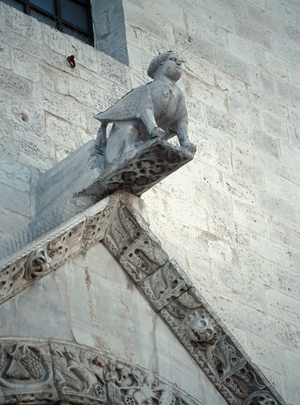 Basilica of Saint Nicholas in Bari, Apulia (photo)
