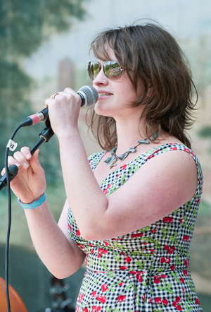 Caitlan Rose (photo)