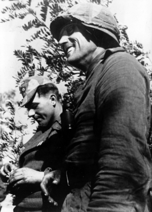 WW2 - Eastern front - soldiers during break in fighting 1943 (photo)