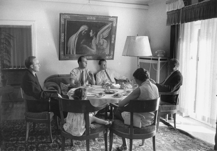 Chancellor Adenauer's family united at tea in the house in Rhoendorf …, 1957 (photo)