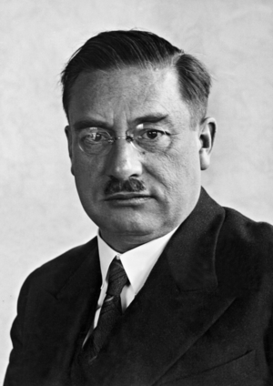 Peter Debye, 1936 (b/w photo)