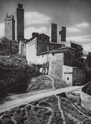 San Gimignano (b/w photo)