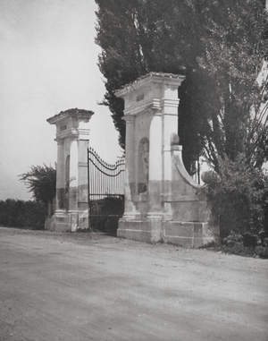 Gate to Palladio's Villa, Vancimuglio (b/w photo)