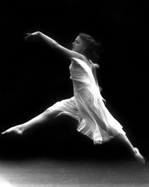 Mia Slavenska, 1938 (b/w photo)