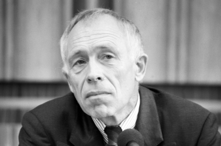 Heiner Geissler (Germany CDU Secretary General) during a press conference..., 1989 (photo)