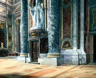 Statue of Pope Pius X at St