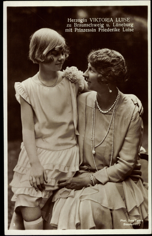 Ak Duchess Viktoria Luise zu Braunschweig und Lüneburg, Friederike Luise (b/w photo)