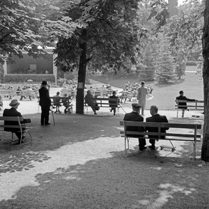 Spa guests at the spa gardens at Bad Wildungen, Germany 1930s (b/w photo)